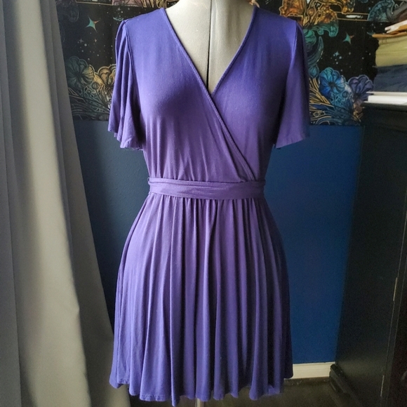 Lulu's Navy Blue Flutter Sleeve Dress Sz M - Picture 1 of 4